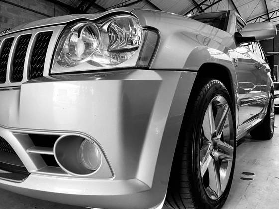 JEEP GRAND CHEROKEE 6.1 SRT8 4X4 V8 16V GASOLINA 4P AUTOMÁTICO JEEP GRAND CHEROKEE 6.1 SRT8 4X4 V8 16V GASOLINA 4P AUTOMÁTICO